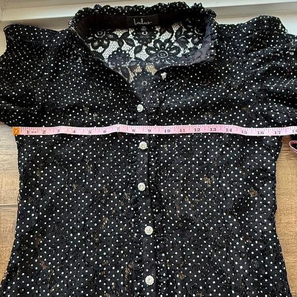 Lulu's Respect Black and White Lace Button-Up Polka Dot Top Size Xs - Picture 4 of 6